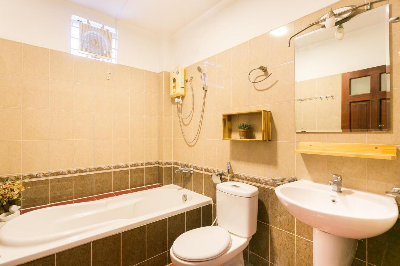 Spot On 676 Jimmy House Khách sạn